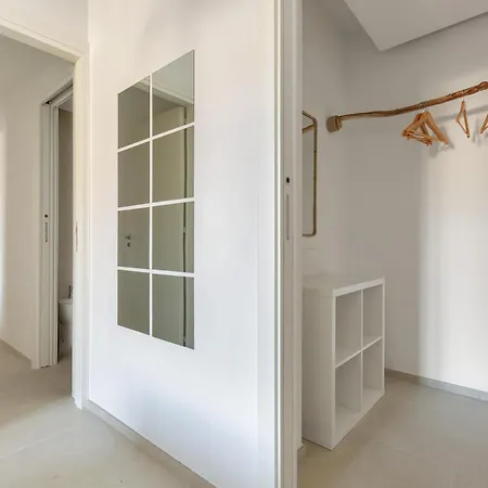 Aparthotel Punta Cassano - In Piscina Sulla Di Sabbia 3*