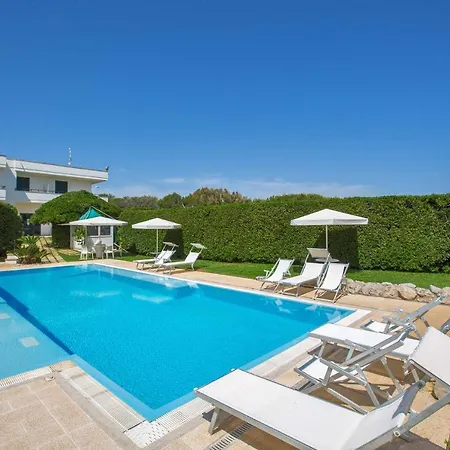 Punta Cassano - In Piscina Sulla Di Sabbia Aparthotel