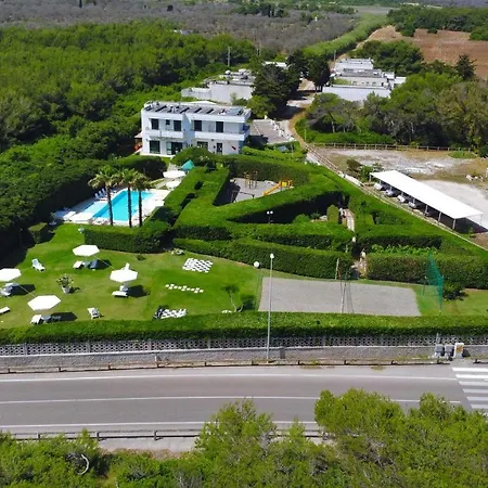 Punta Cassano - In Piscina Sulla Di Sabbia Aparthotel 3*