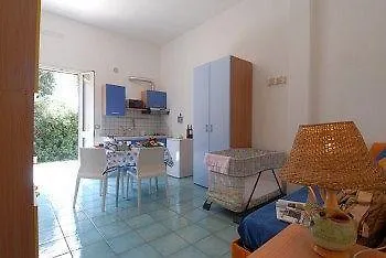 Punta Cassano - In Piscina Sulla Di Sabbia 3*