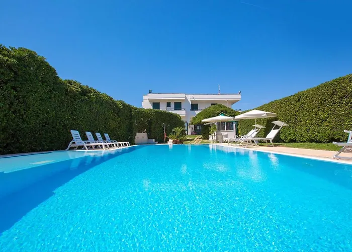 Punta Cassano - In Piscina Sulla Di Sabbia Lägenhetshotell